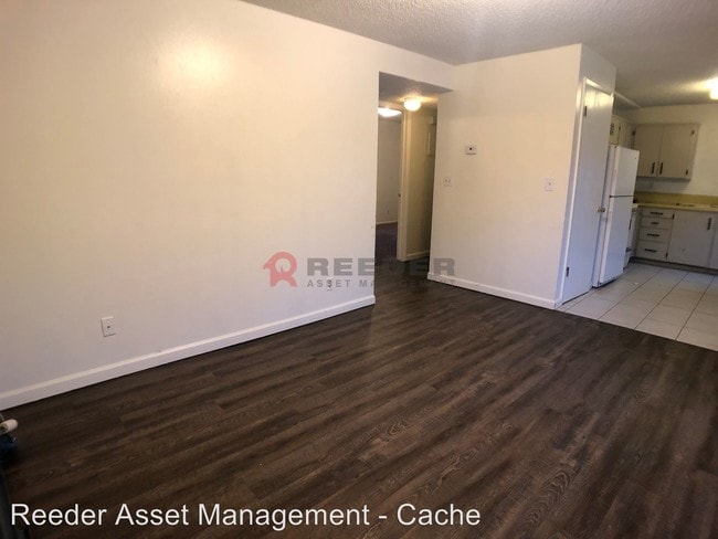 Building Photo - 257 W 600 N