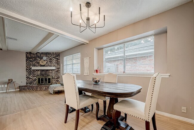 Foto del edificio - 4731 Casemont Dr