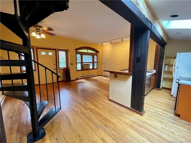 Building Photo - 29 Eld St