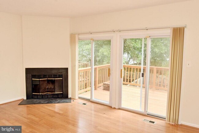 Building Photo - 3838 Angelton Ct