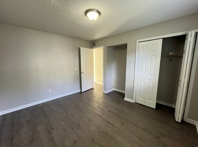 Building Photo - 5026 Westchase Ct