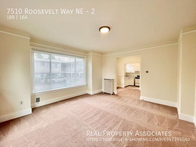 Building Photo - 7510 Roosevelt Way NE