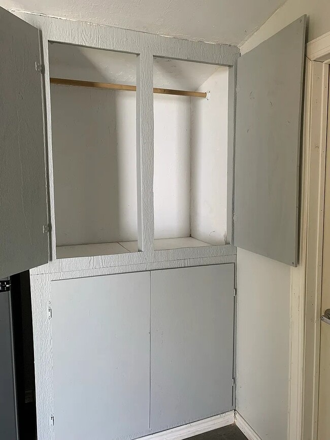 Foto del edificio - 3502 Ivandell Ave