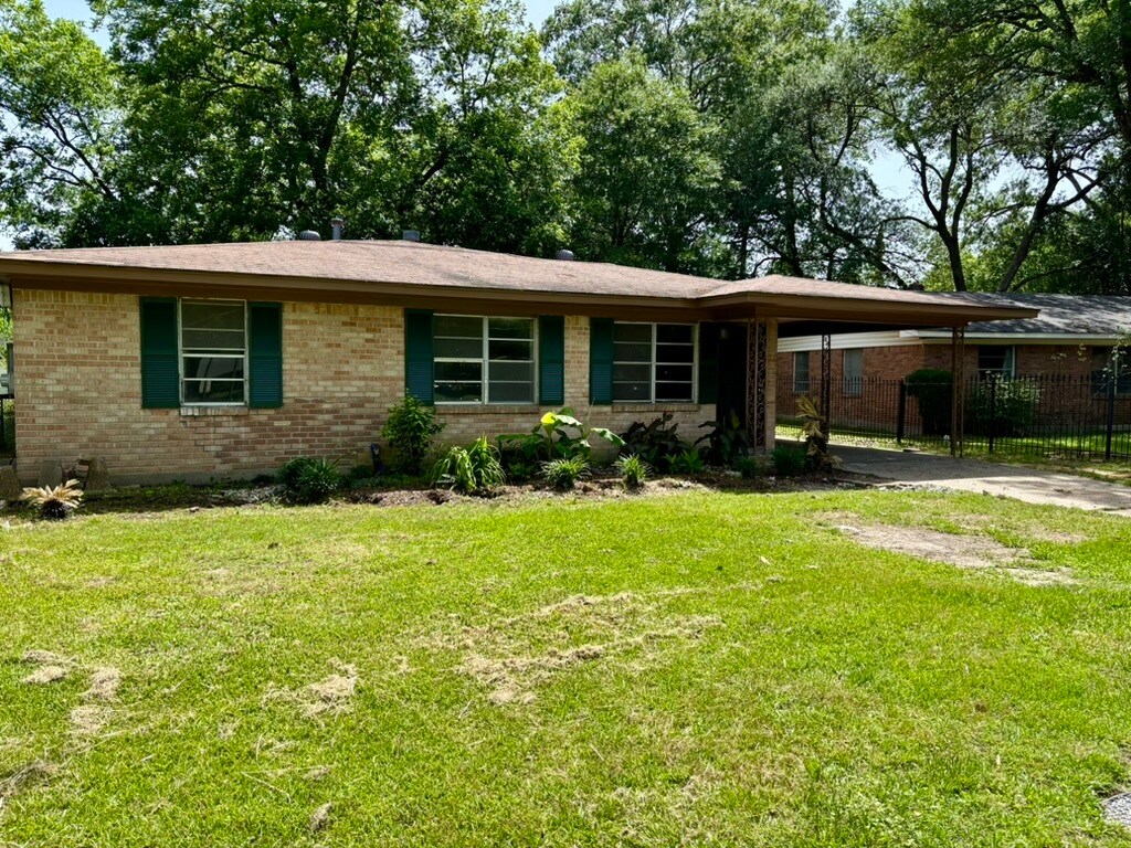 Primary Photo - 1308 Parkview Dr