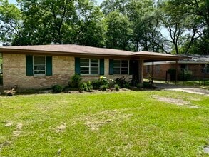 Building Photo - 1308 Parkview Dr