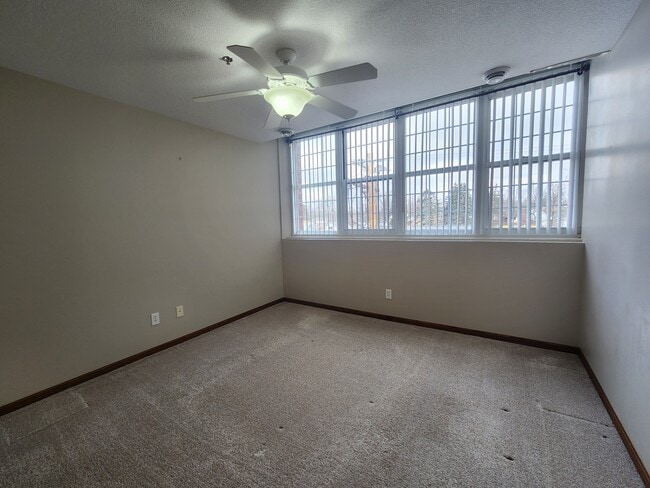 Building Photo - 35 2nd St