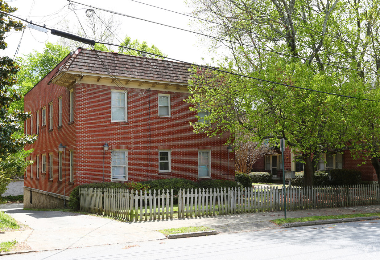 Building Photo - 499 8th St NE