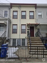 81 Wales Ave