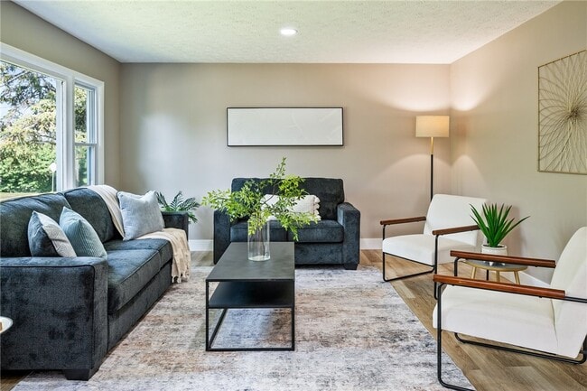 Building Photo - 1533 Jay St