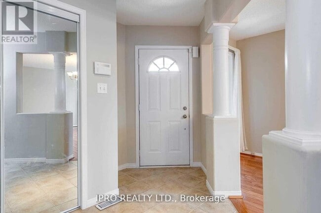 Building Photo - 2128 Redstone Crescent