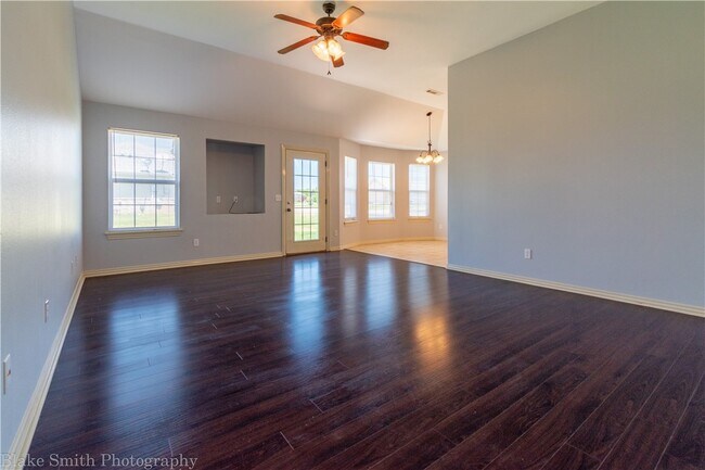 Building Photo - 1032 Morgan Haley Ln