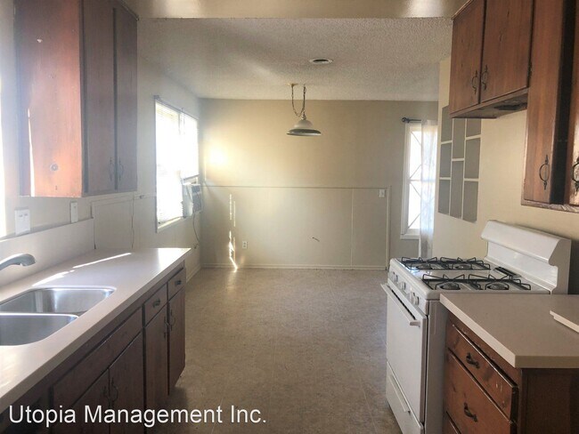 Building Photo - 3 br, 1 bath House - 823 Ellen Lane