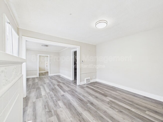 Building Photo - 5636 Garfield Ave