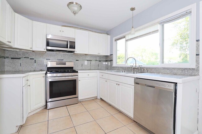 Foto del edificio - 427 MALLVIEW Ln