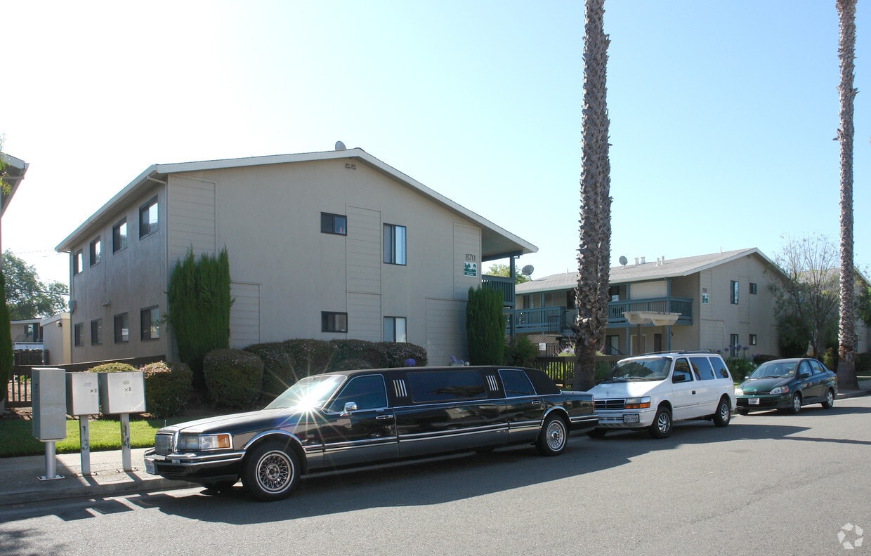 Primary Photo - Sharmon Palms Lane