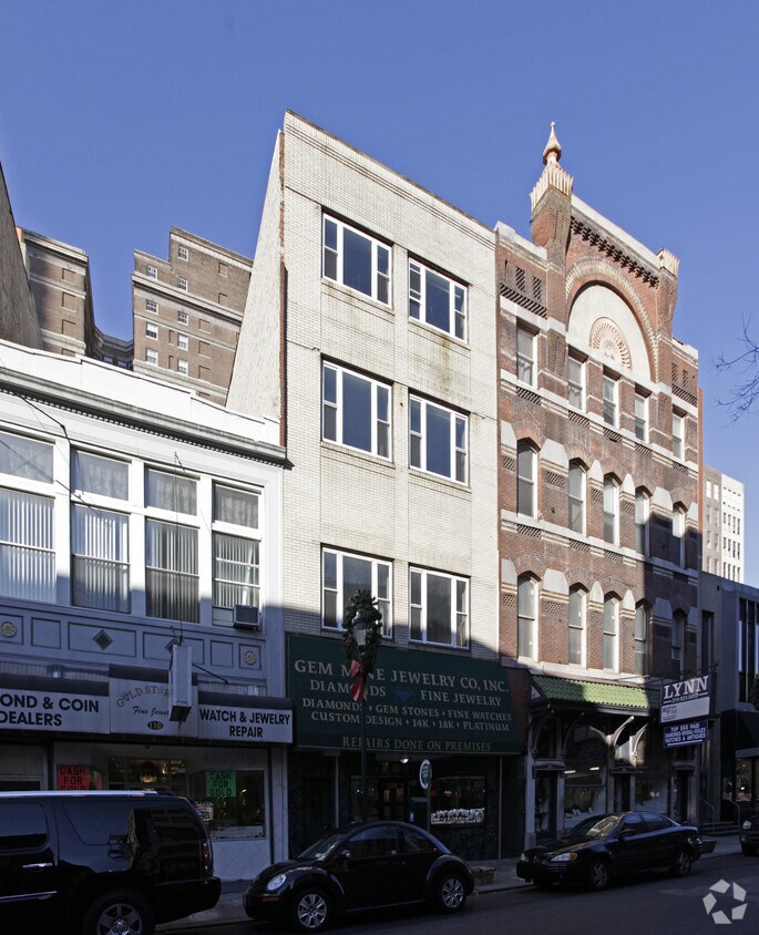 Foto del edificio - 108 S 8th St