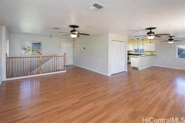 Foto del edificio - 92-7049-7049 Elele St