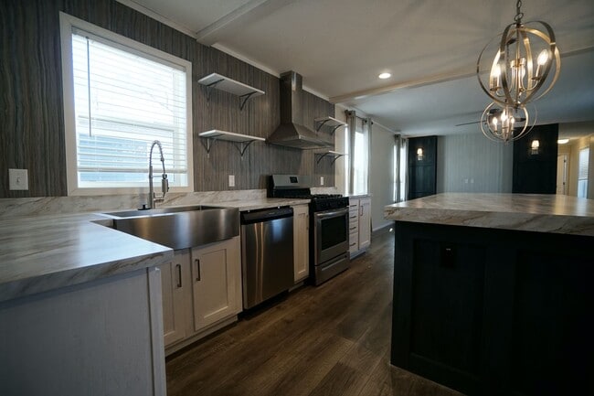 Interior Photo - Shadeland Estates