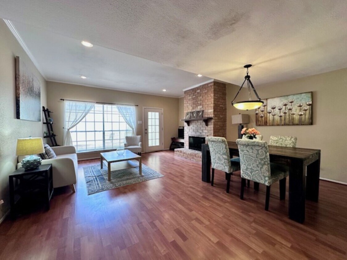 Foto principal - 2228 S Piney Point Rd