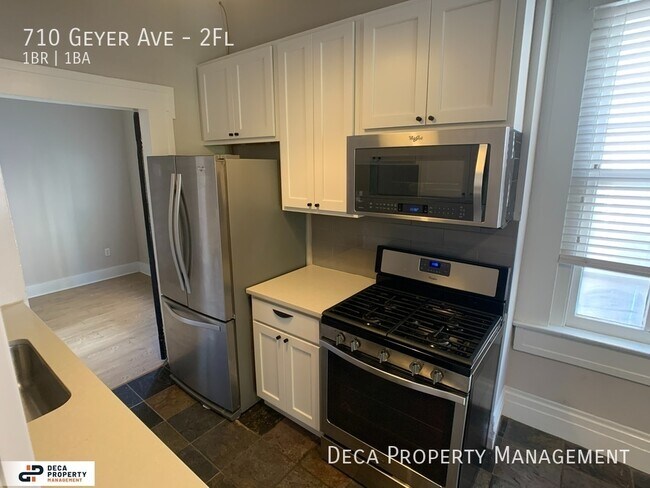 Building Photo - 1 Bedroom Apartment