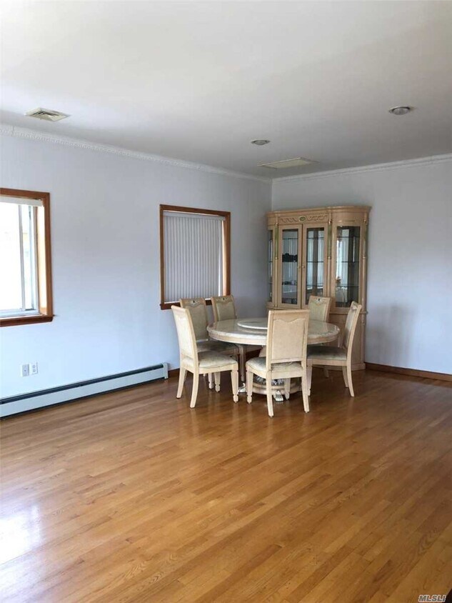 Foto del edificio - 142-33 59th Ave