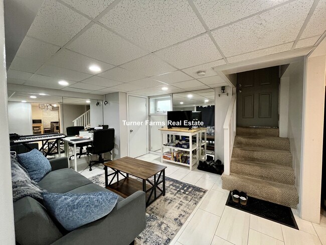 Foto del edificio - 77 Fairfax St