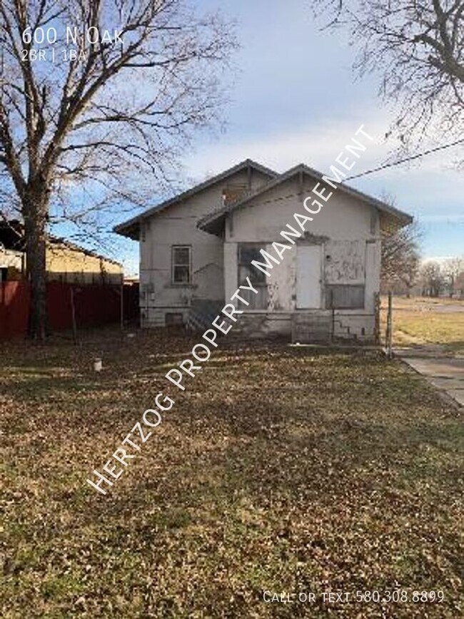 Foto del edificio - Large 2 Bedroom home on a corner lot - Gre...