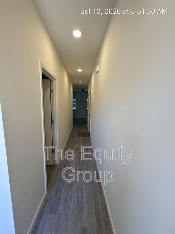 Foto del edificio - 725 S Pinkham St