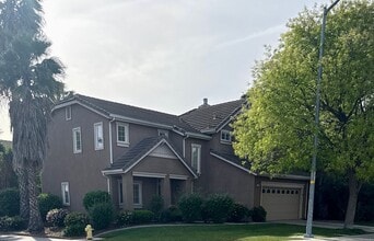 Building Photo - 3916 Chateau Ln