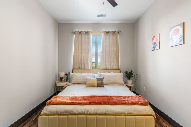 Foto del edificio - 9127 Research Blvd