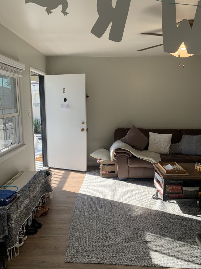 Building Photo - Encino Lane