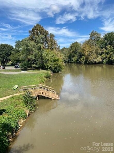 Foto del edificio - 384 Washington St