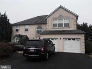 Building Photo - 626 Nicole Dr