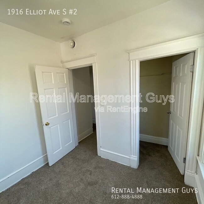 Foto del edificio - 1916 Elliot Ave