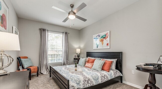 Foto del edificio - 938 Kingwood Drive Unit 1220