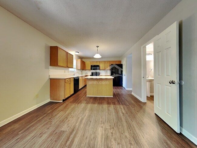 Building Photo - 1178 Oak Leaf Rd