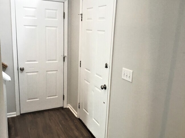 Building Photo - 8054 Bertwood Court