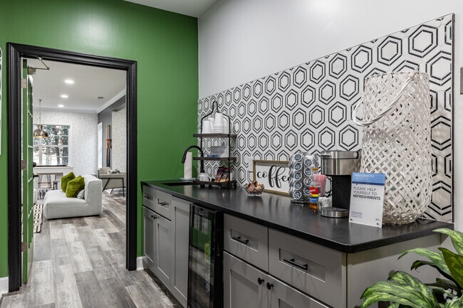 Casa club - Shiloh Green