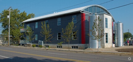 Building Photo - 500 E Butler Ct
