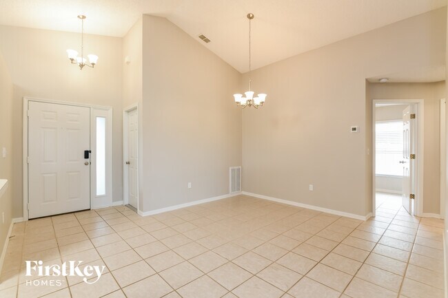 Foto del edificio - 148 Heavenwood Ct