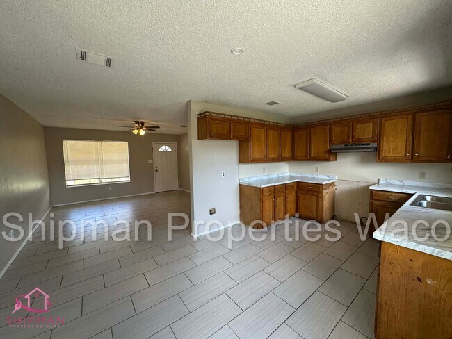 Foto del edificio - 4709 Lexington St