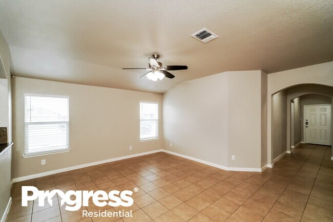 Building Photo - 724 Spectrum Dr