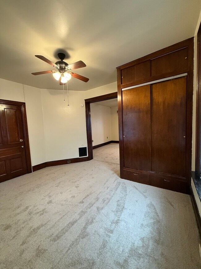 Building Photo - Quakertown Duplex