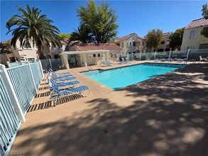 Building Photo - 4865 S Torrey Pines Dr