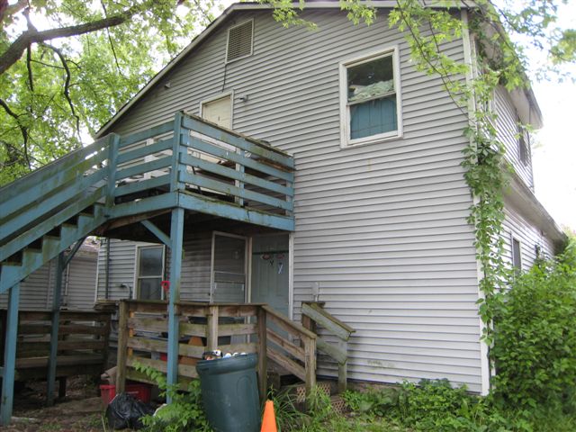 Building Photo - 1109 S Rogers St