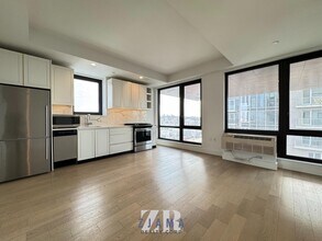 Building Photo - 635 4th Ave