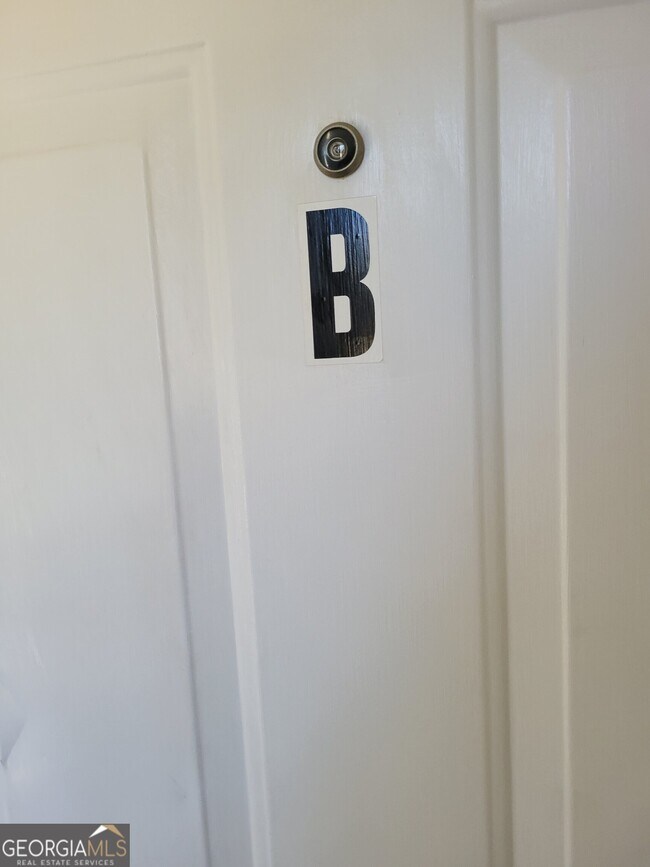 Foto del edificio - 2938 Bridge Dr