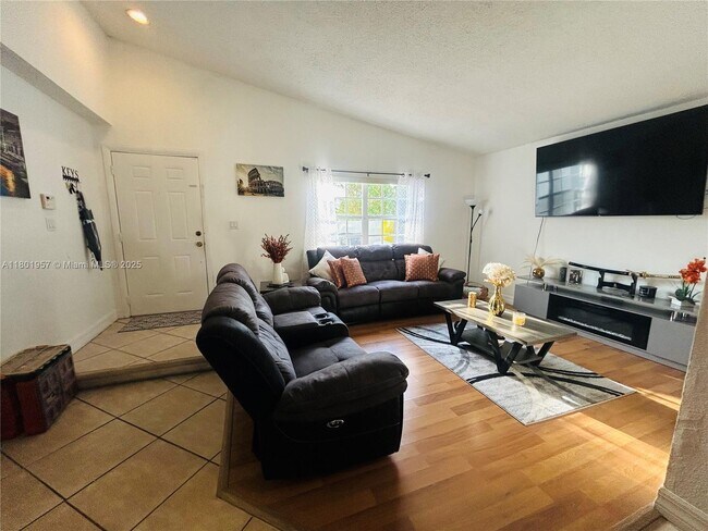 Foto del edificio - 3452 SW 113th Ct