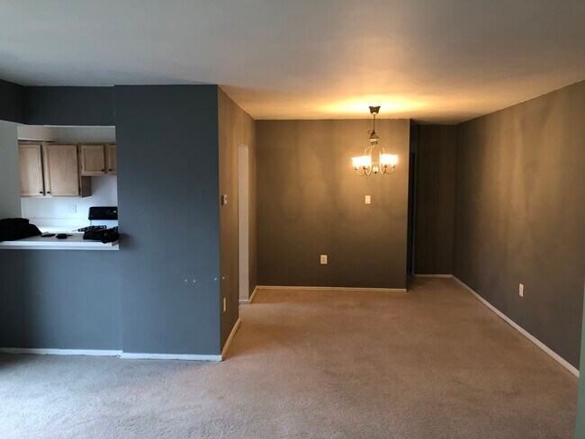 Building Photo - 5611 Franconia Rd
