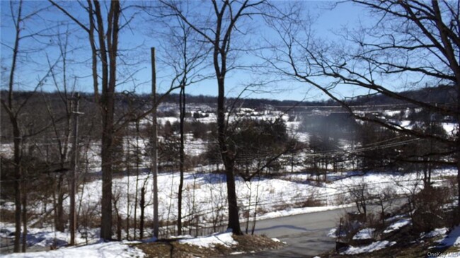 Building Photo - 43 Glenmere Homesites Rd